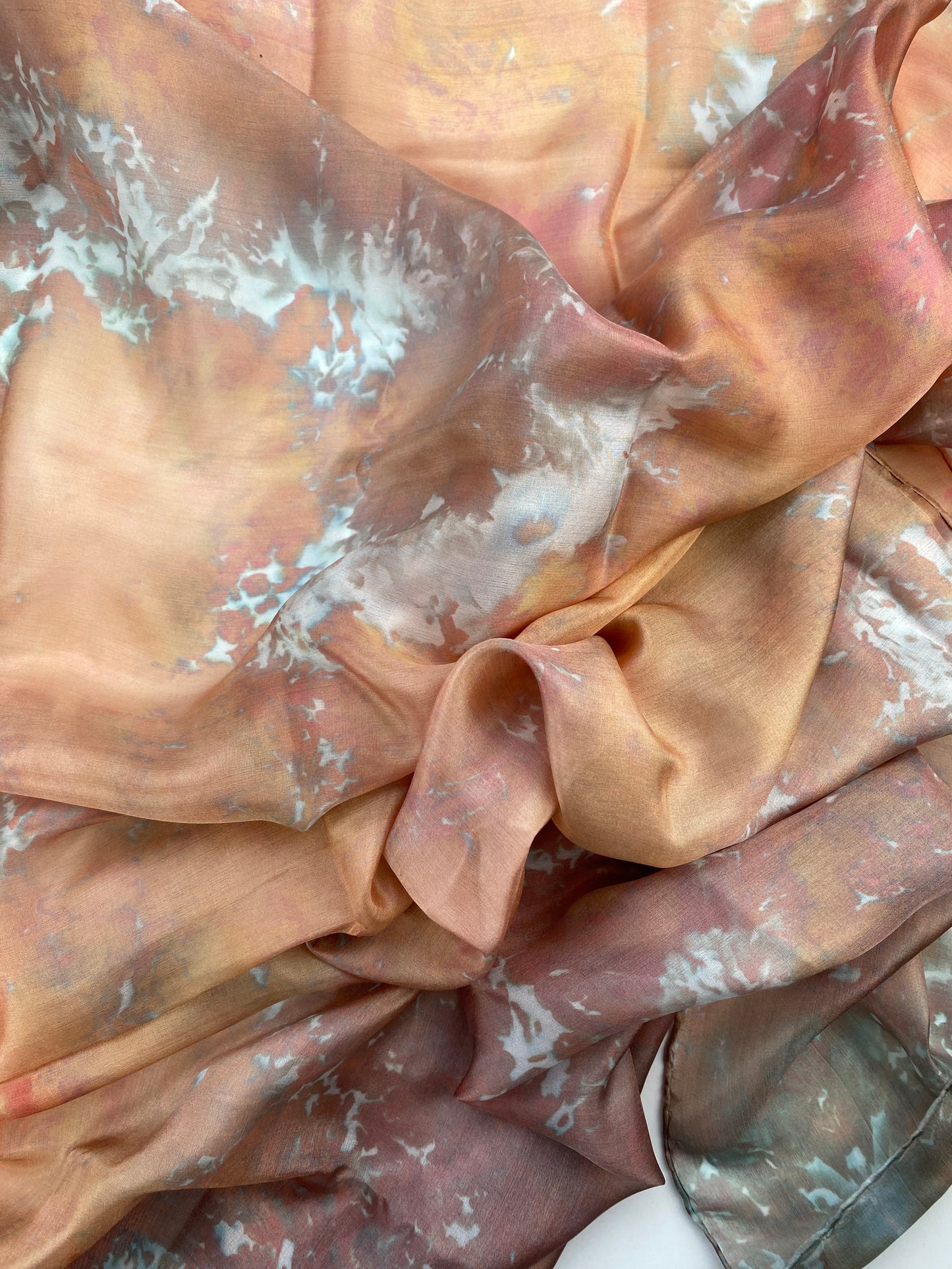 I caught a glimpse of Him 5mm 45" x 108" Hand-Dyed Worship Silk