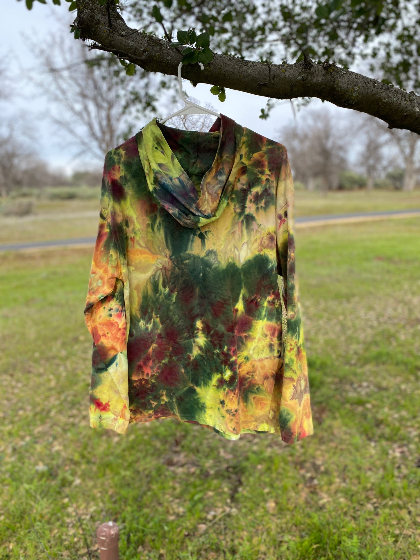 Brave Hearted Womens Lightweight Hand-Dyed Hoodie Sweatshirt